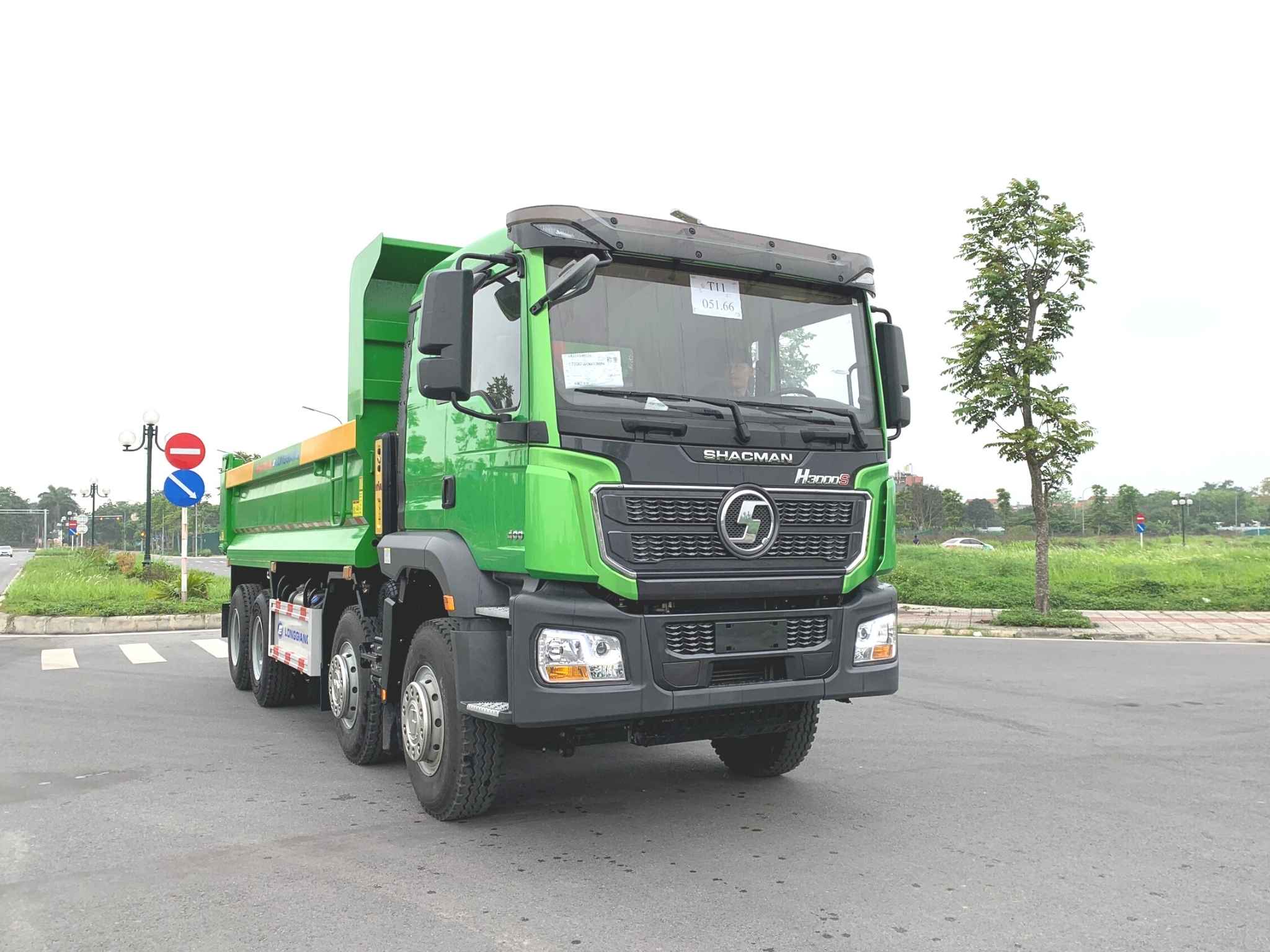 Xe Ben Shacman H3000S 400 HP
