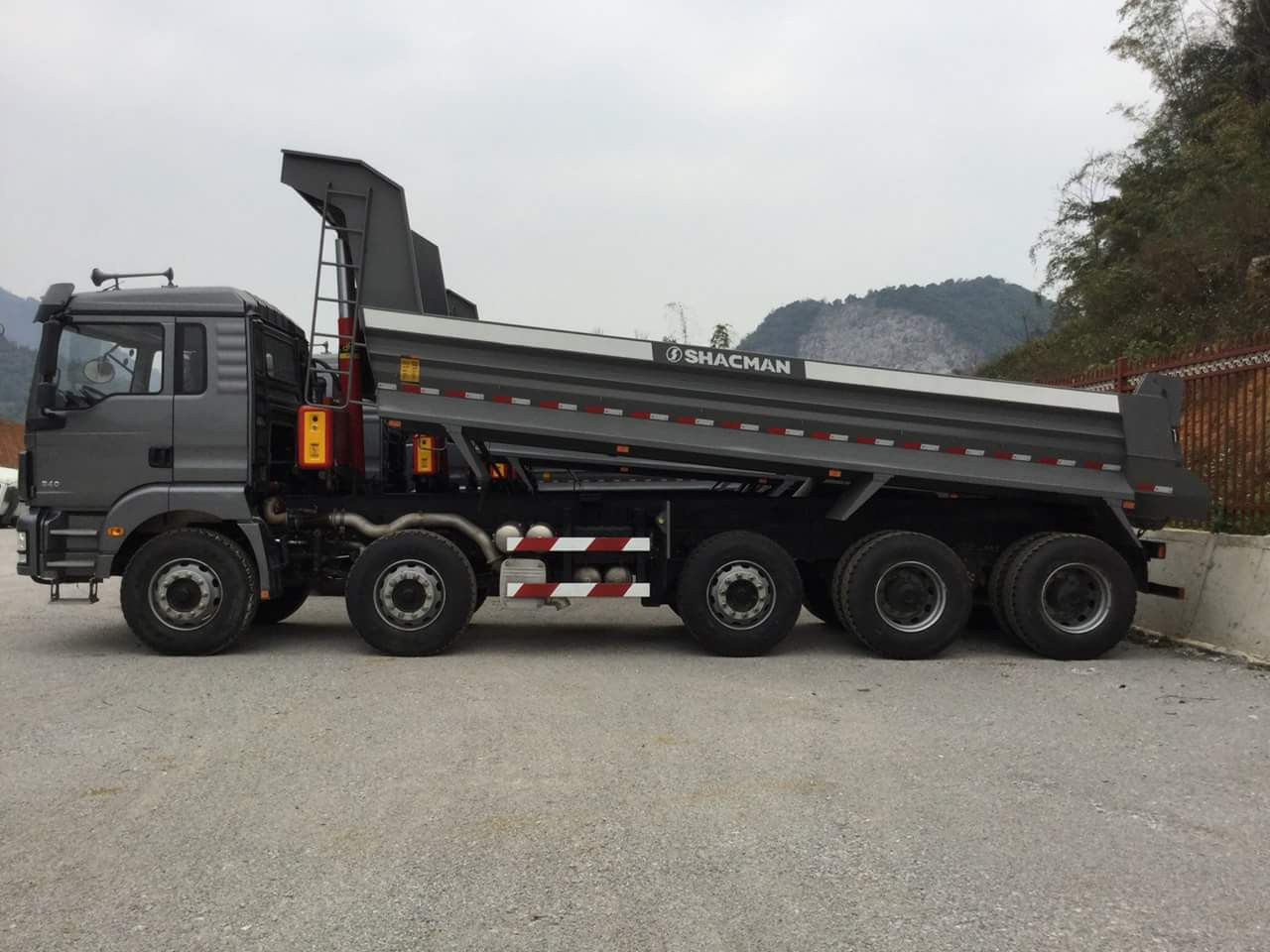 Xe Shacman 20 tấn